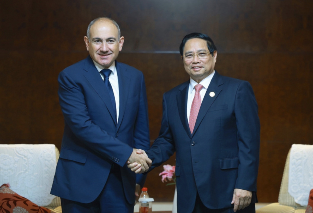 Vietnamese PM meets Armenian counterpart in Tianjin